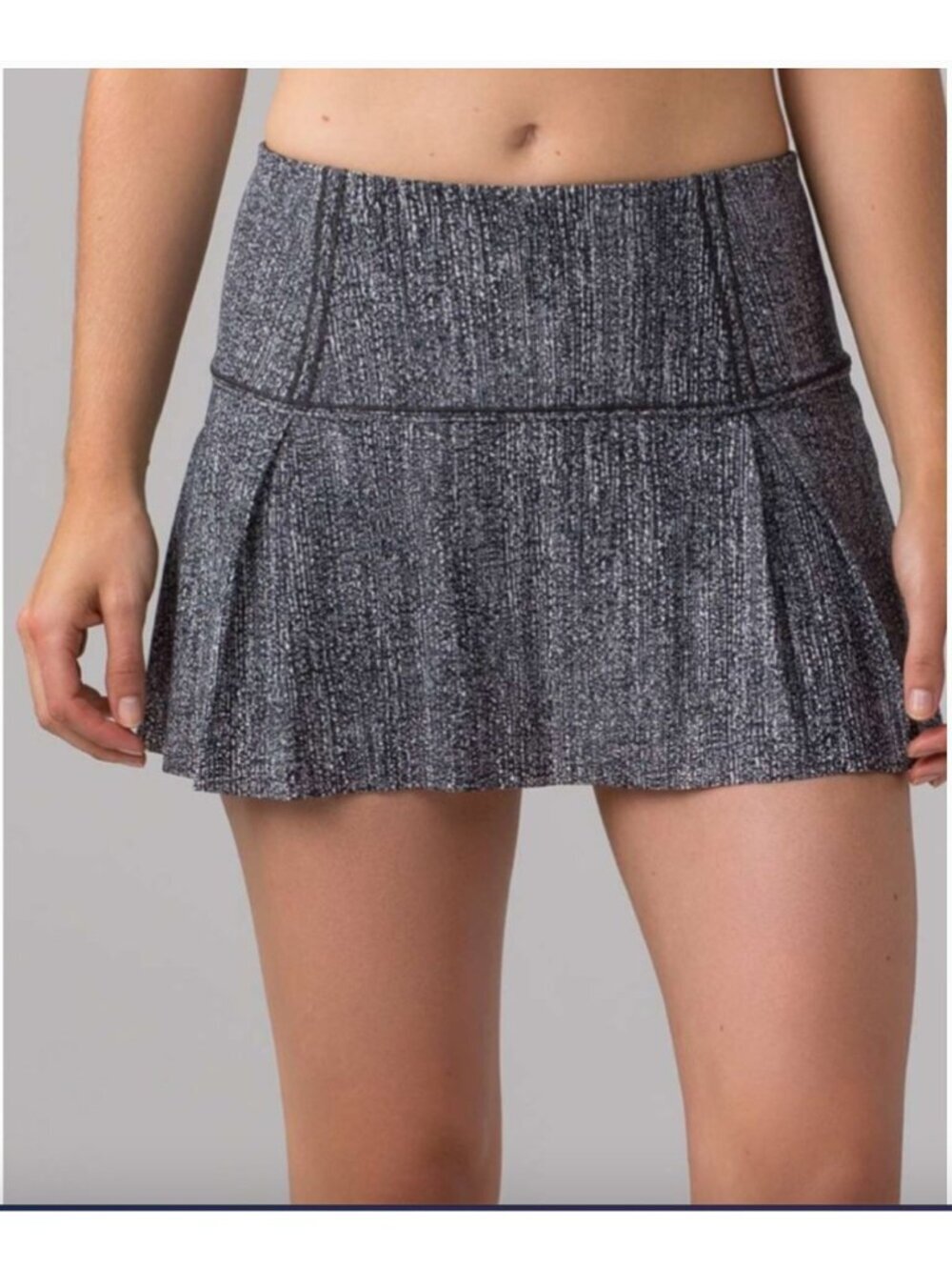 Lululemon Lost in Pace Skort Womens 8 Black White Pleated Athletic Tennis
